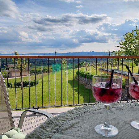 Vineyard Cottage Lan Na Hribu Semic Kültér fotó