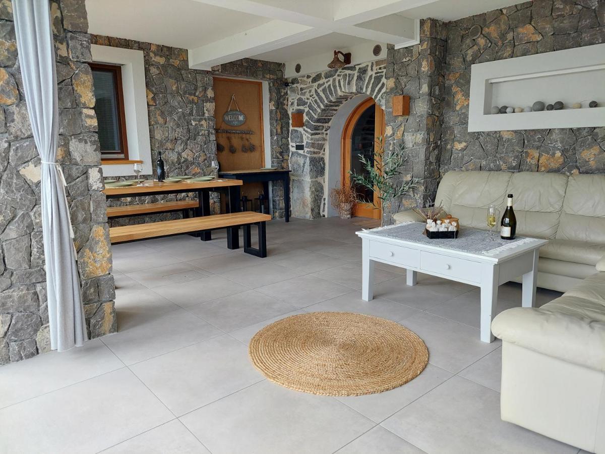 Vineyard Cottage Lan Na Hribu Semic Kültér fotó